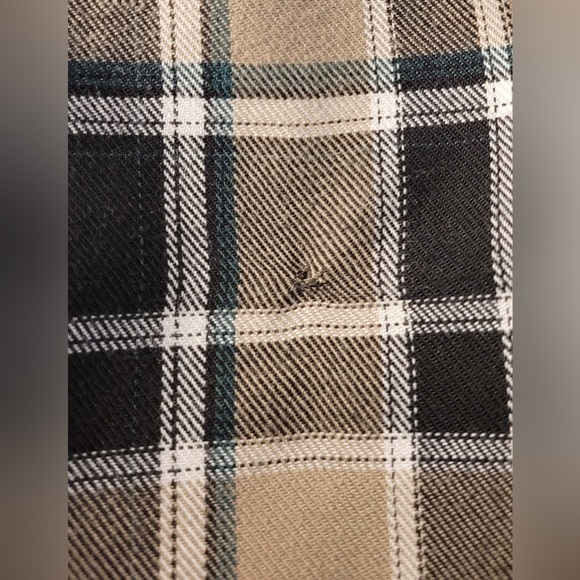 Under Armour Men's Large Plaid Long Sleeve Button Down Shirt -Tan/Brown/Green - Picture 10 of 13